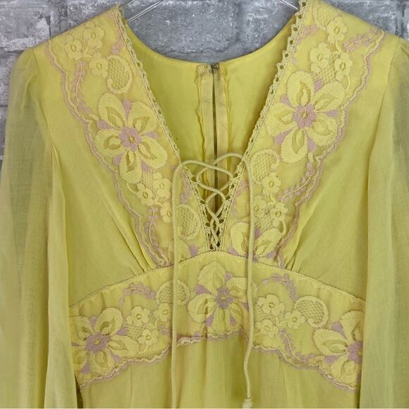 Vintage 1970s Pastel Yellow Maxi Dress - Picture 13 of 15